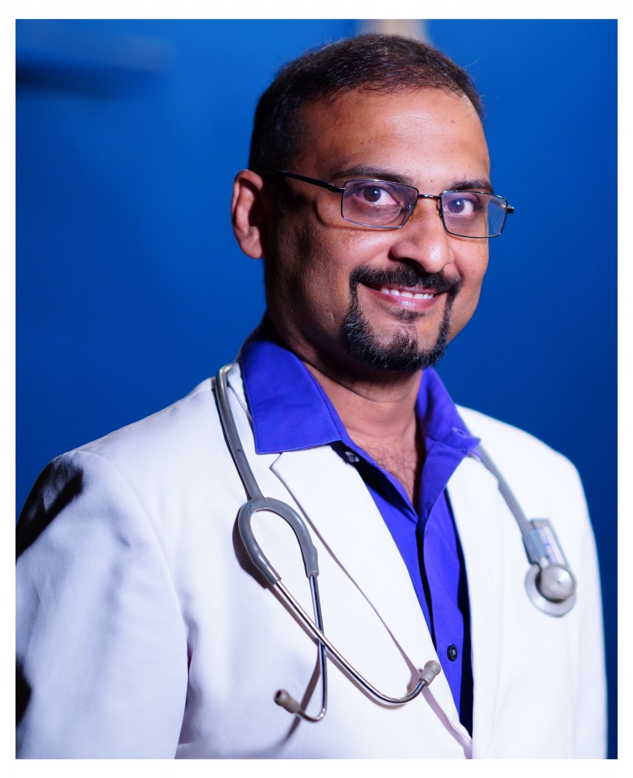 Dr. Ravi Daksh