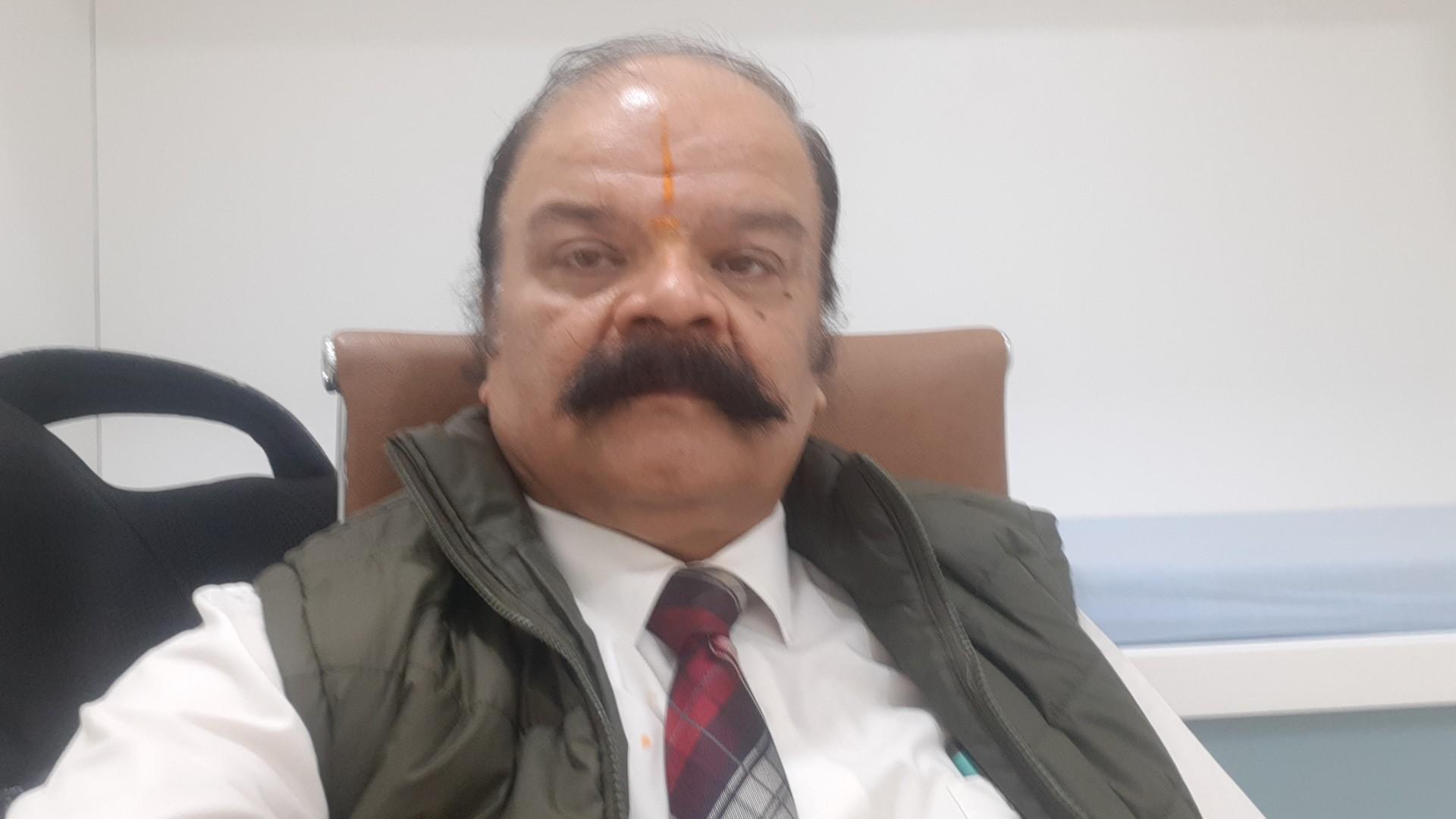 Dr. Nadi Guru Acharya Vaidya Sanjaykumar