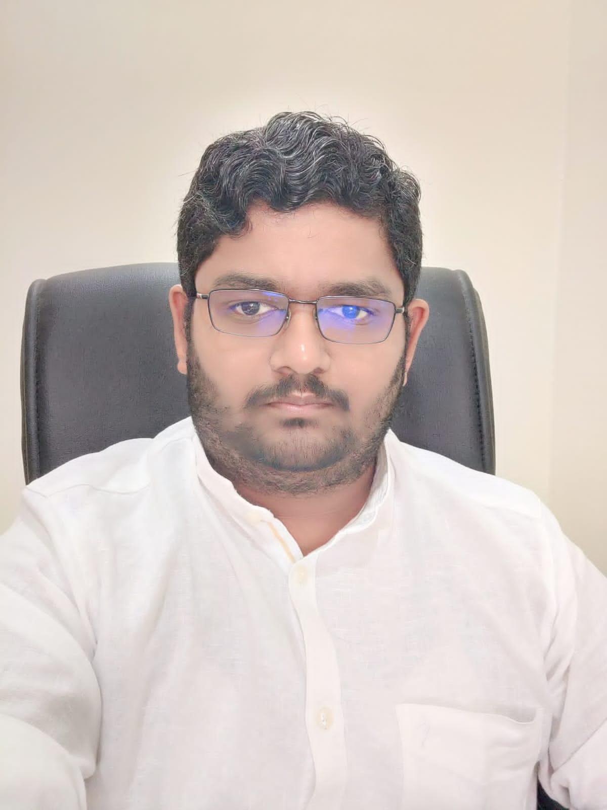 Dr. Navvin G