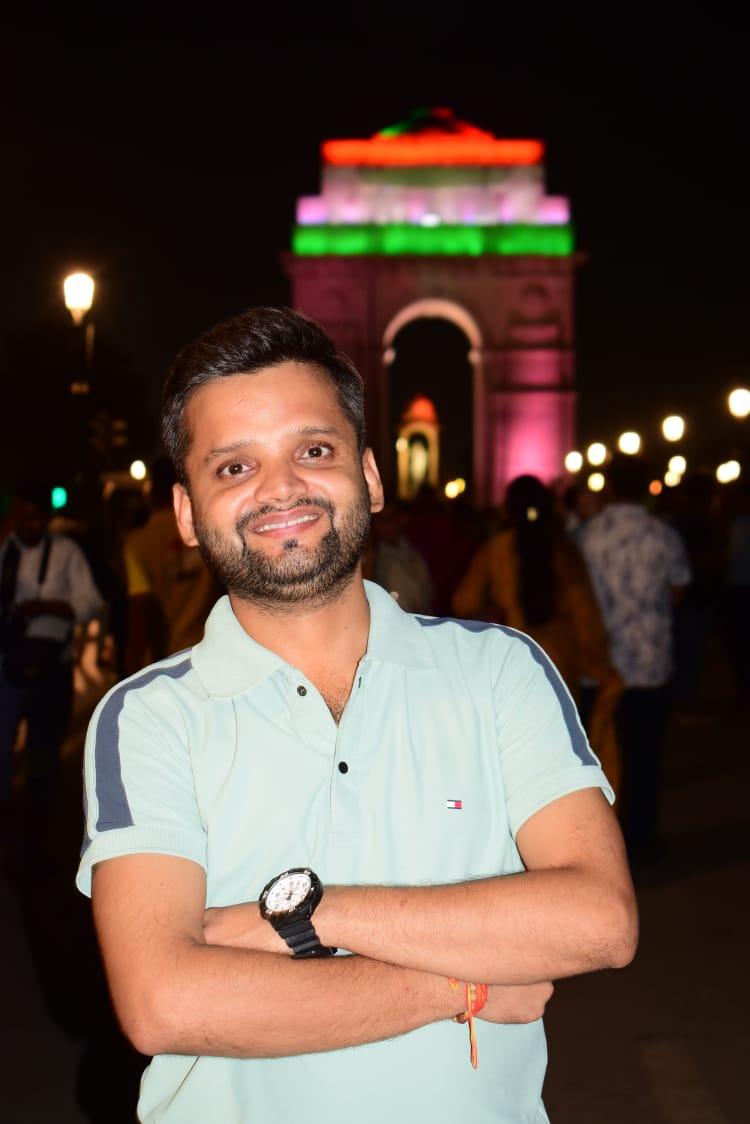 Dr. Avinshi Shukla