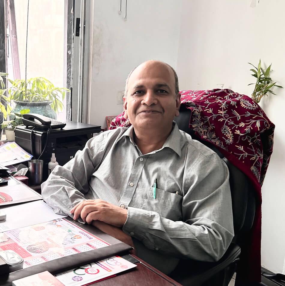 Dr. Arunanshu Parial