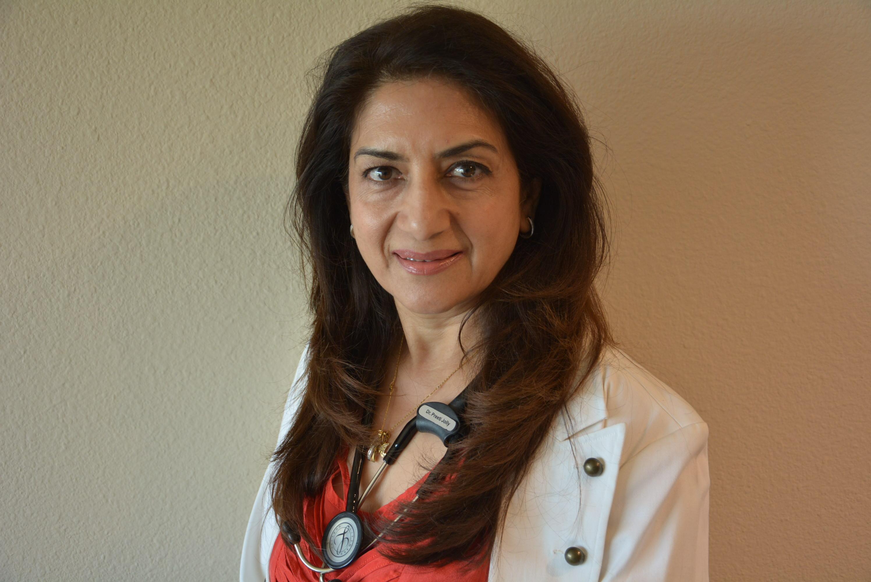 Dr. PREETI JOLLY