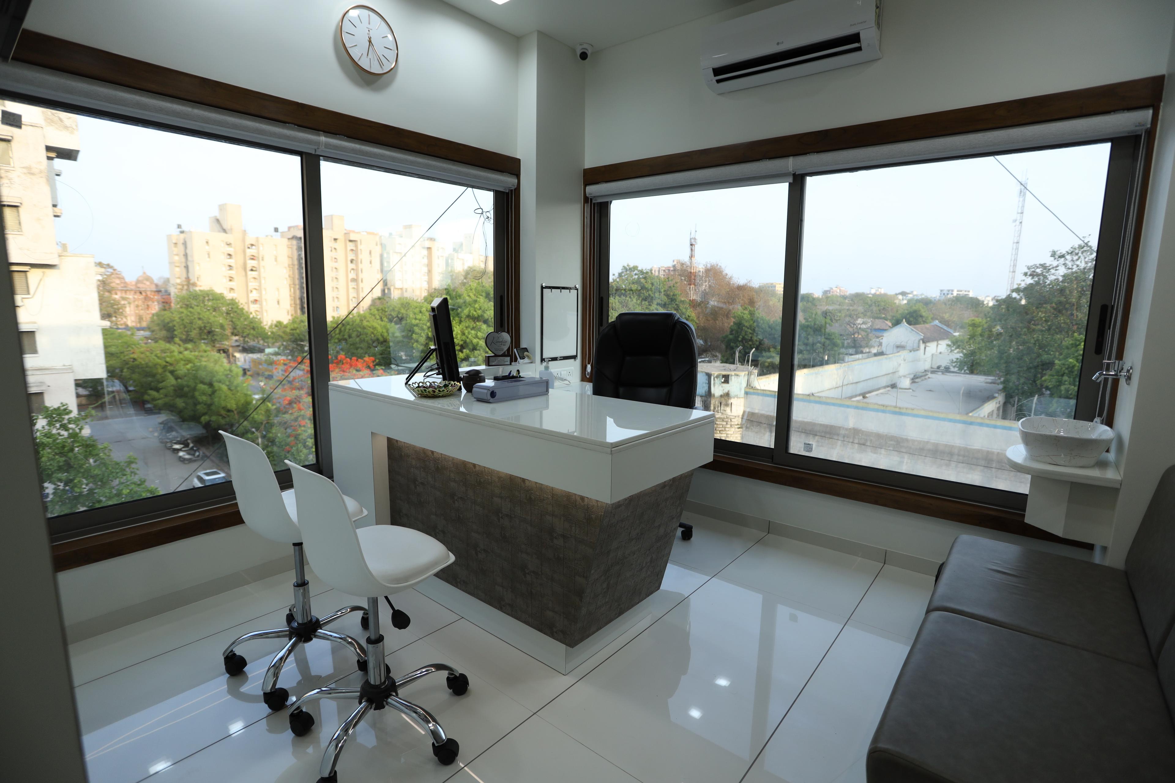 Interior view photo of KIRAN NEUROPSYCHIATRY CARE - Photo 2 at bhavnagar 364001