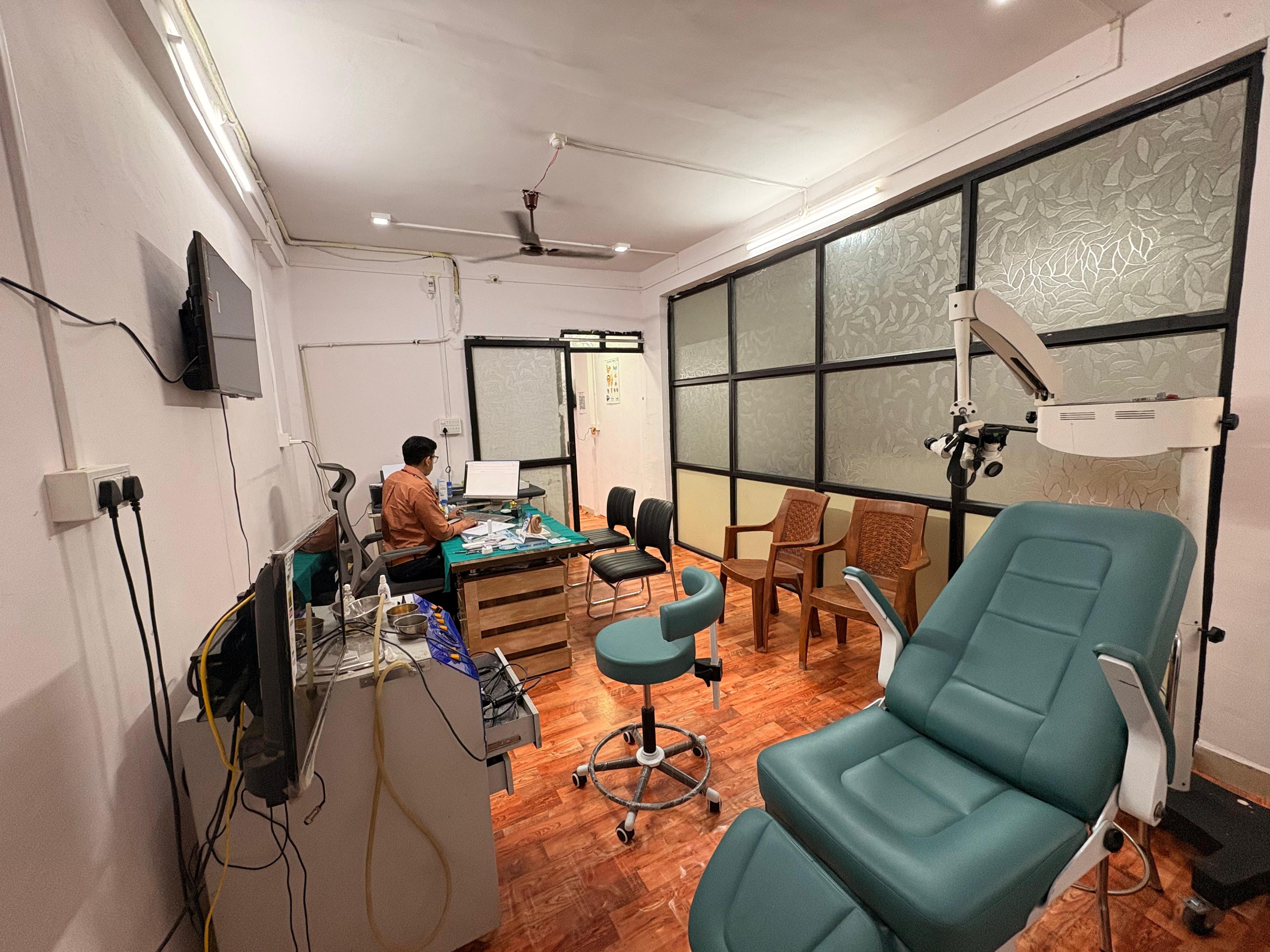 Interior view photo of ENT Dr Ruchir Varsshney - Photo 2 at bhopal 462026