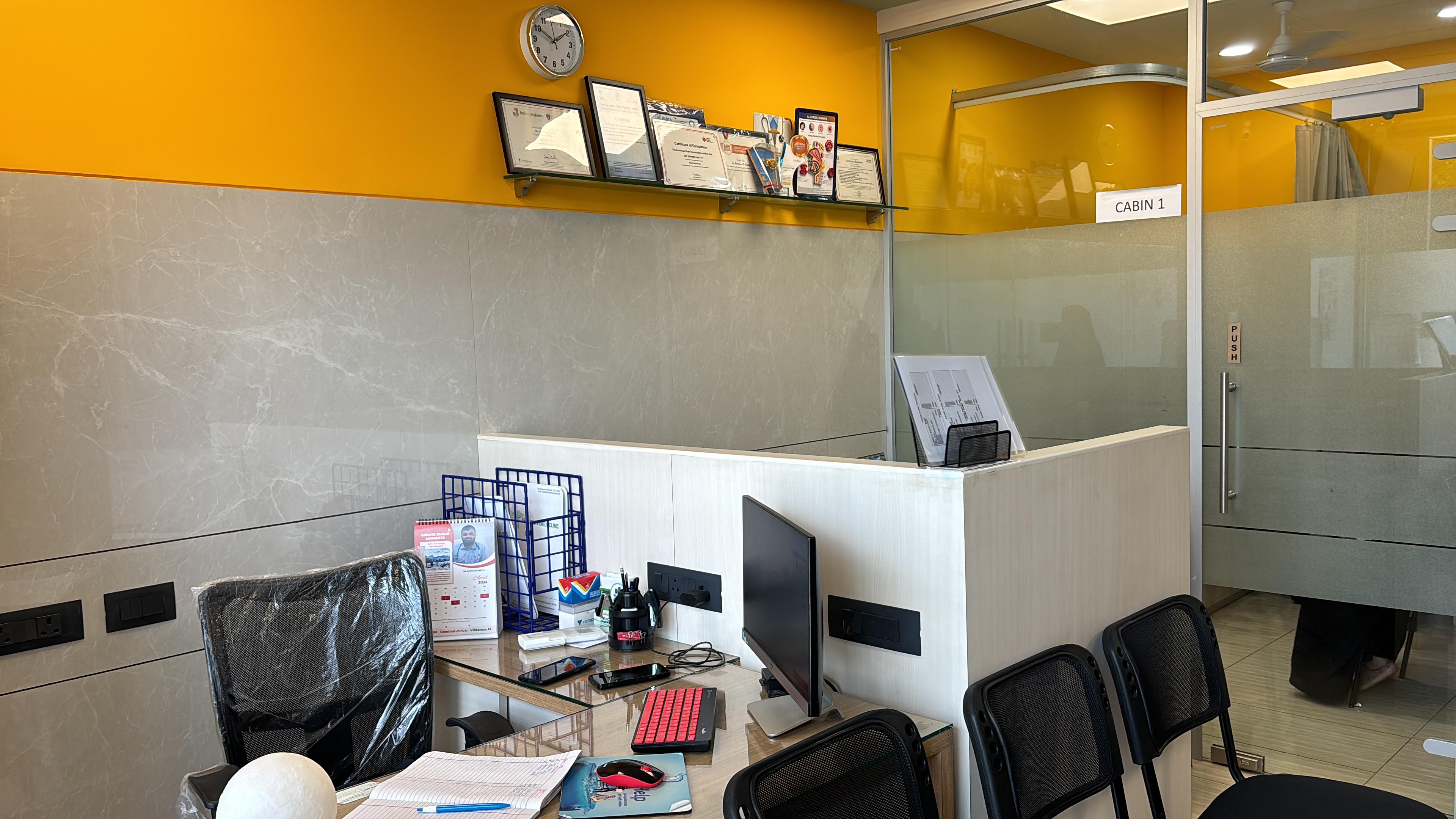 Interior view photo of Arihantha Family Clinic - Photo 2 at mumbai 400059