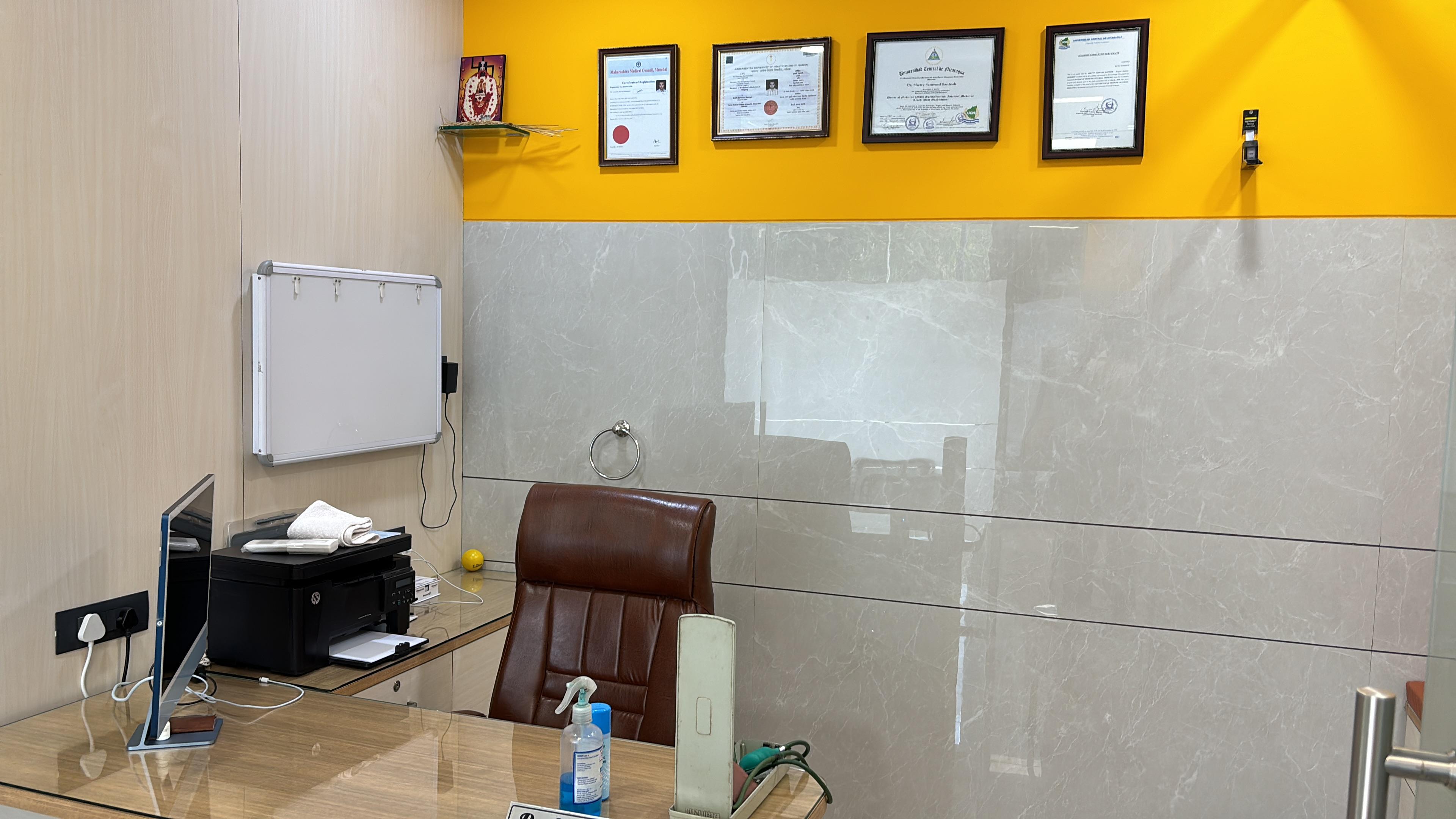 Interior view photo of Arihantha Family Clinic - Photo 3 at mumbai 400059