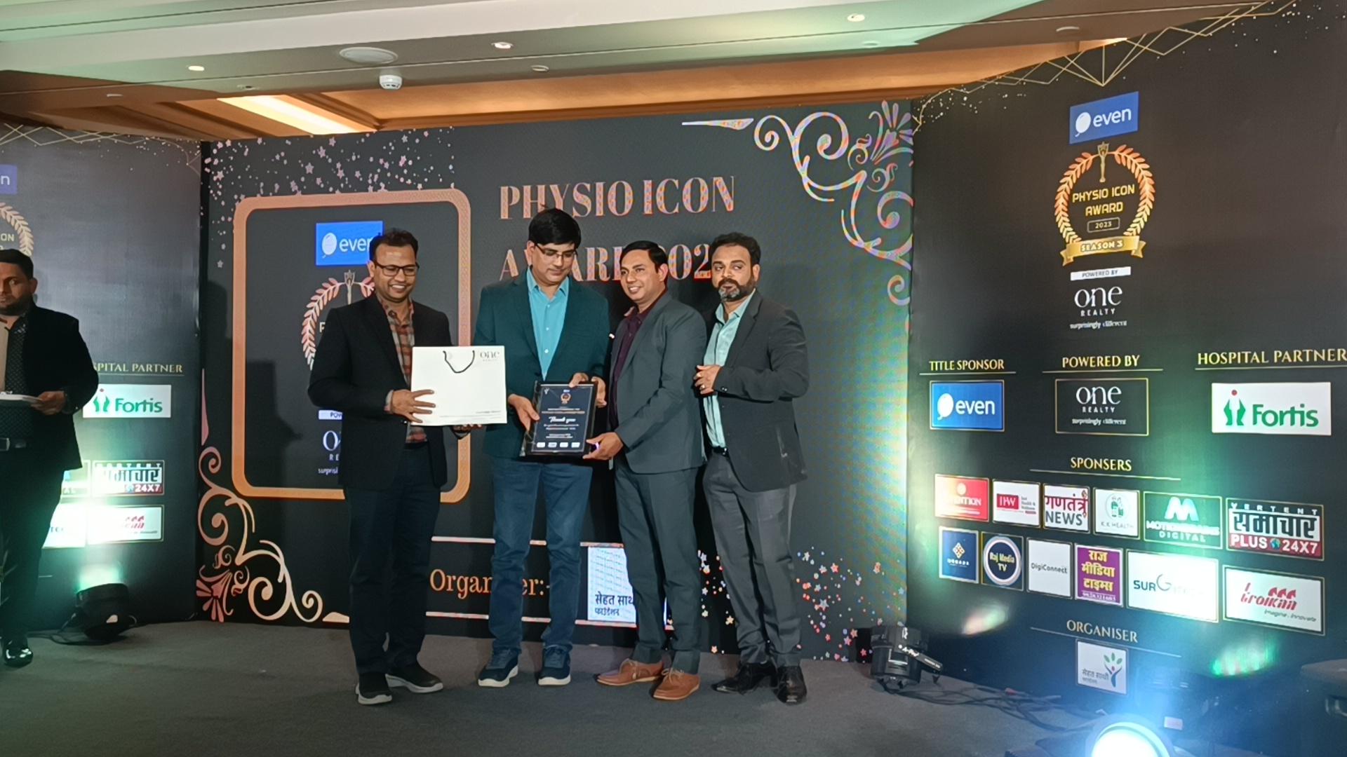 Interior view photo of Curewell Physiotherapy Clinic - Photo 2 at jaipur 302017