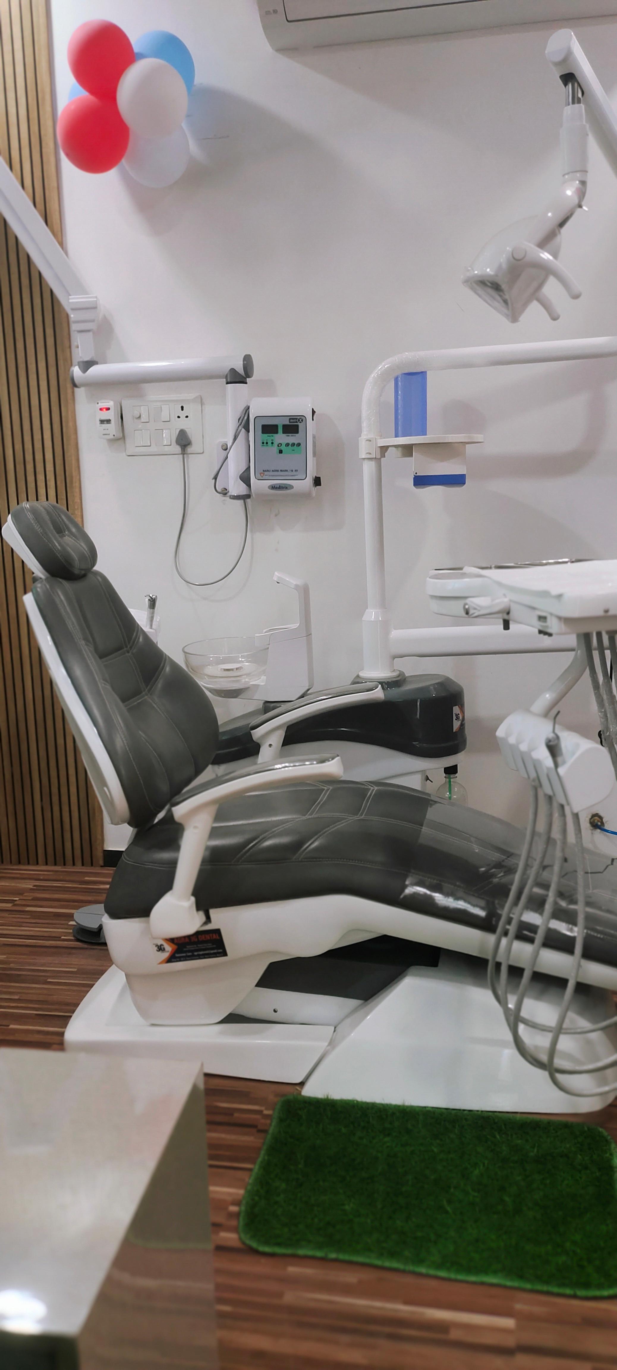 Interior view photo of Dr Shruti Sharma Dental Clinic - Photo 2 at agra 282007