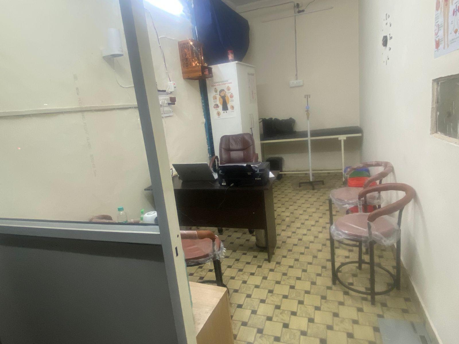 Interior view photo of Dr. Vikrant's Clinic - Photo 3 at noida 201304