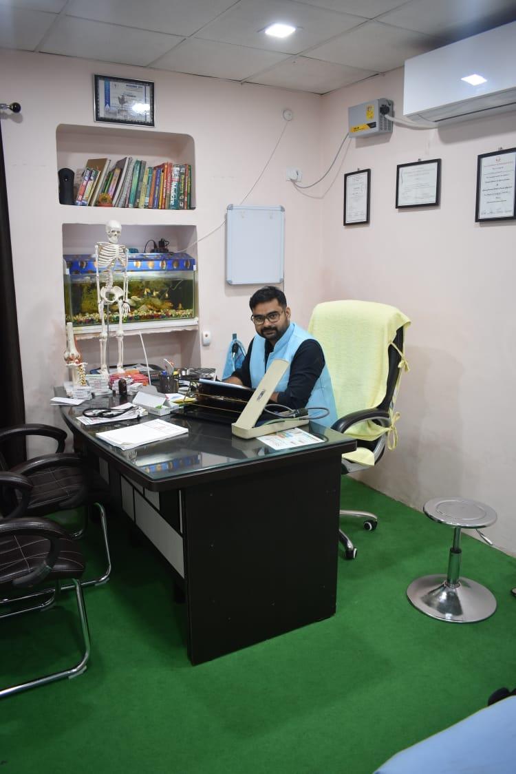 Interior view photo of Spine Cure Clinic - Photo 2 at varanasi 221001