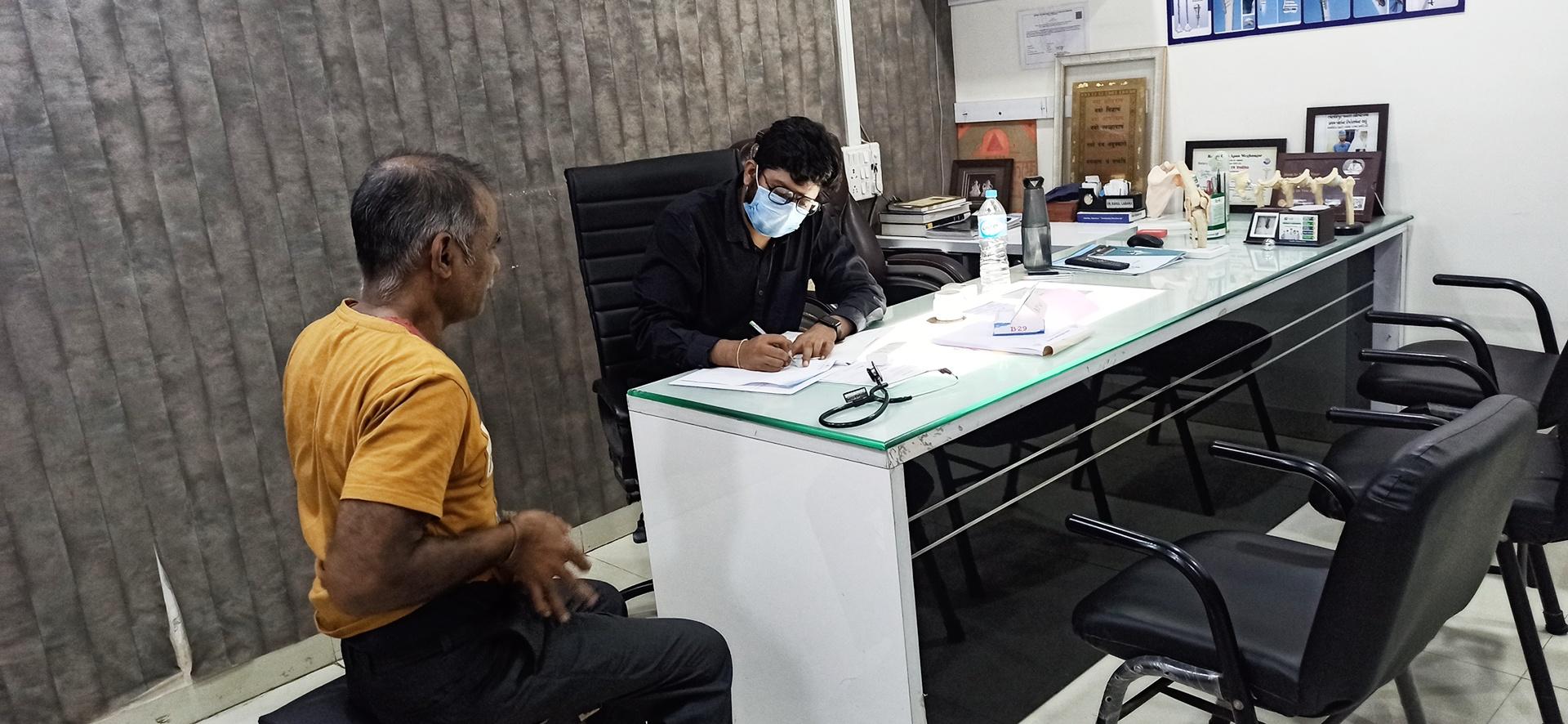 Clinic signage photo of Aazad multi speciality hospital, jhabua, MP-457661 - Photo 1 at Jhabua 457661