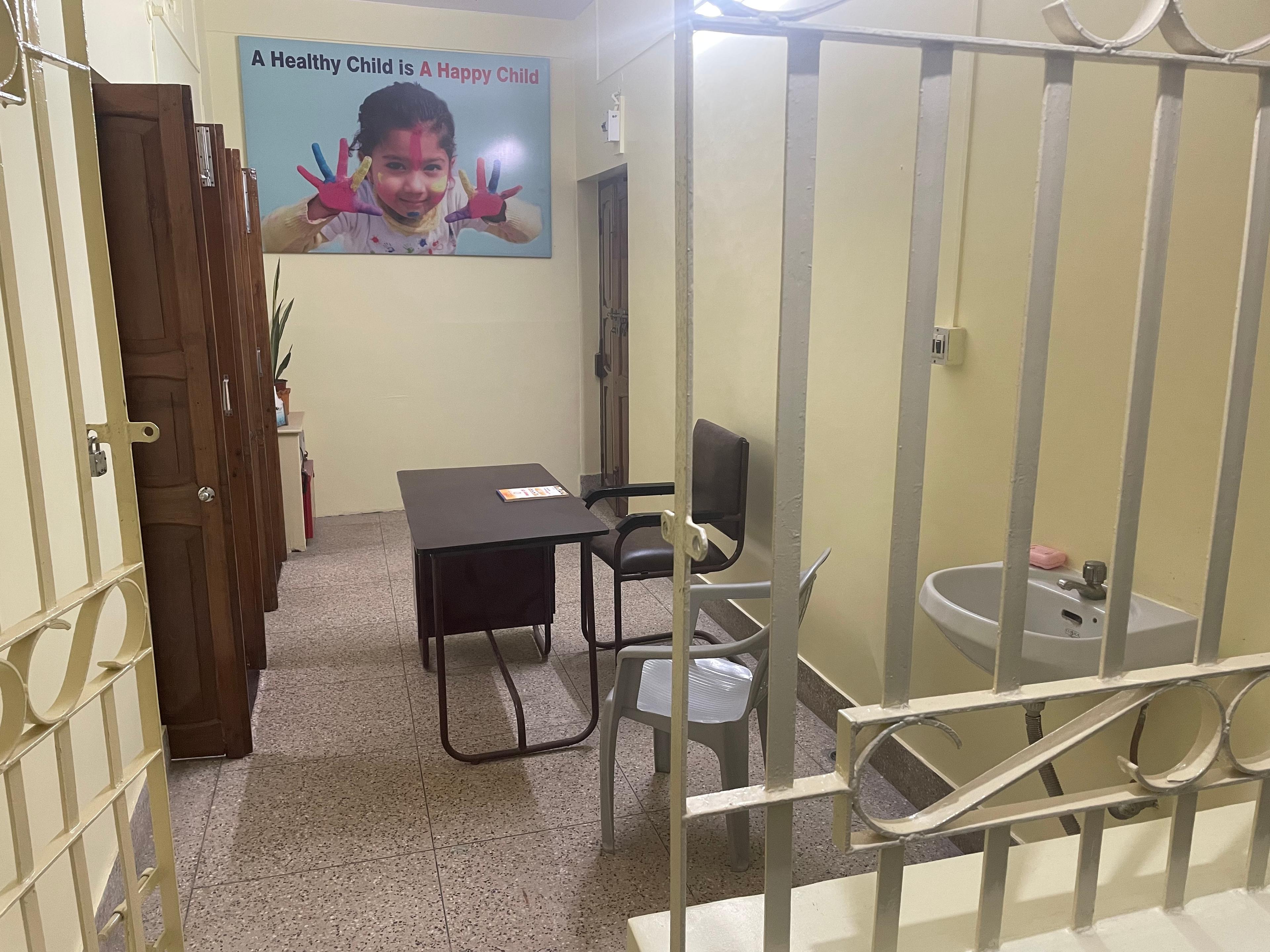 Interior view photo of Dr Veena Gupta clinic - Photo 2 at patna 800001