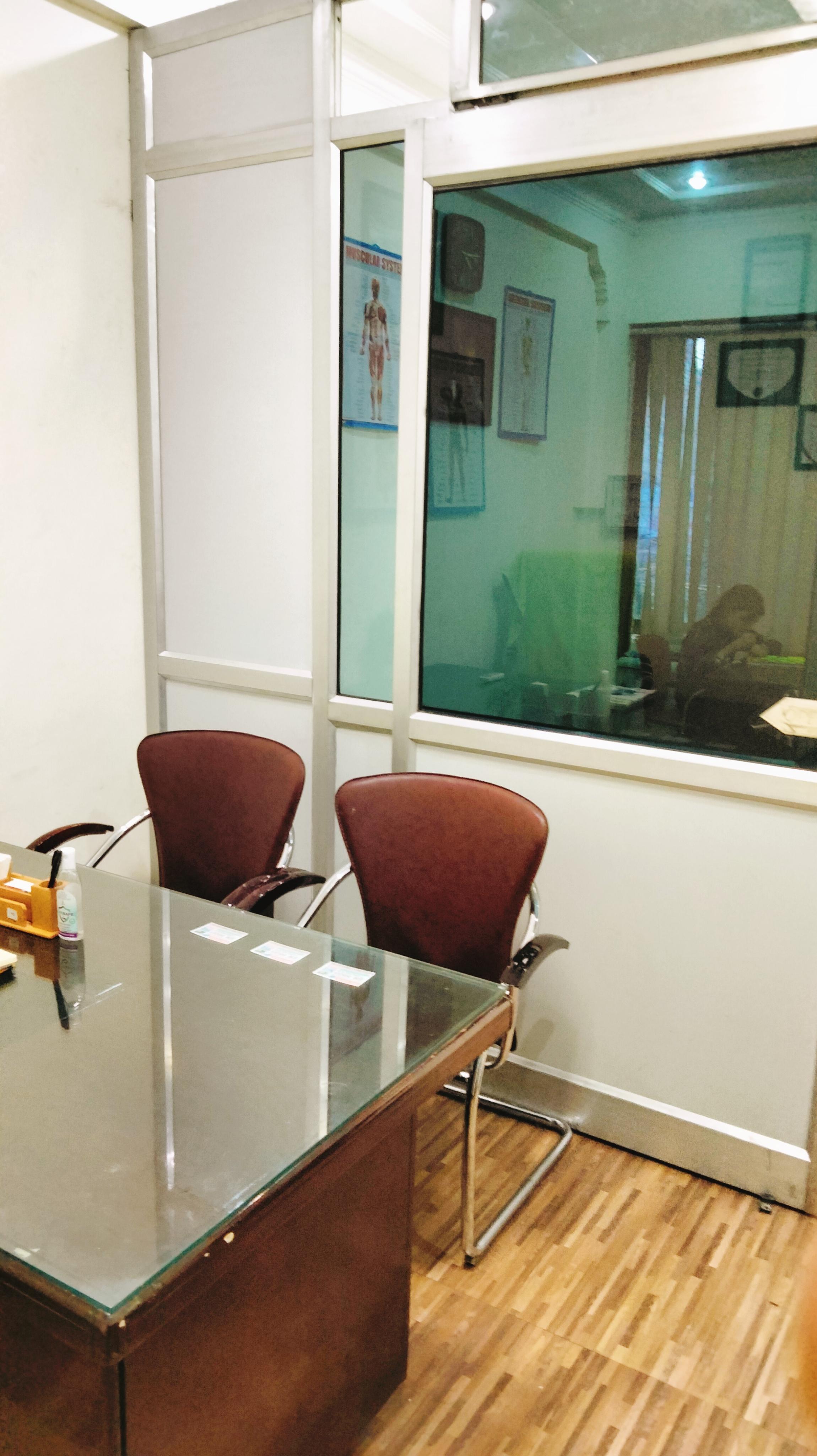 Interior view photo of Dr. Bharat Clinic | Best Sexologist Doctor in Dehradun, India | Top Ayurvedic Sexual Health Speciali - Photo 2 at dehradun 248001