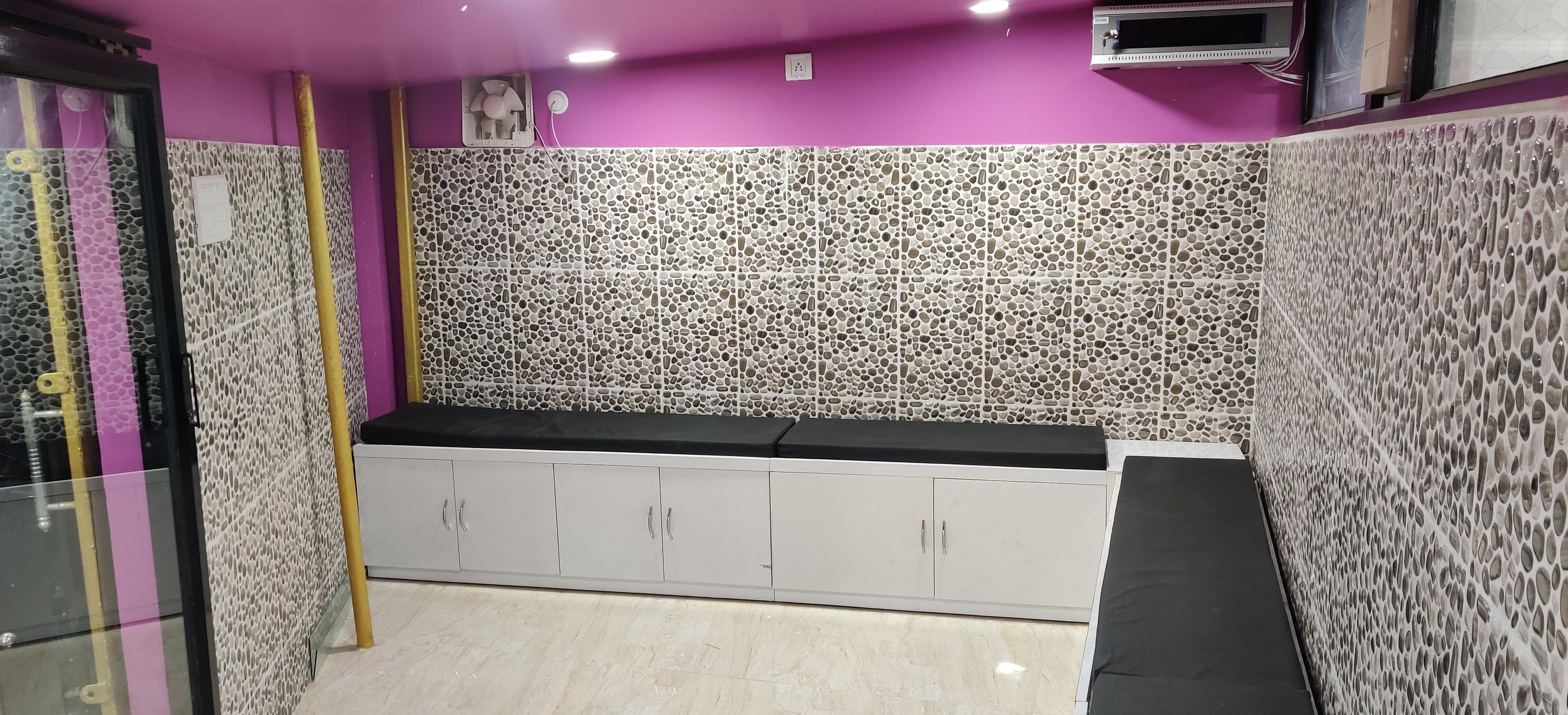 Interior view photo of Dr Ujjwal's Dental Care & Implant Centre - Photo 2 at jamshedpur 831005