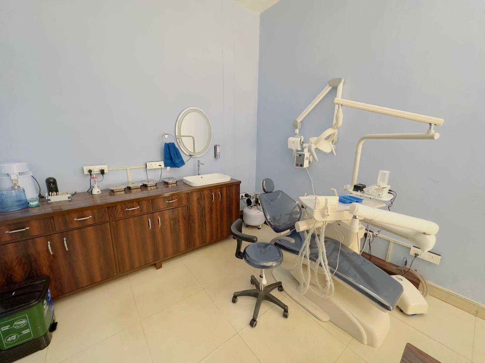 Interior view photo of EssenceSmiles Dental Clinic & Implant Centre - Photo 2 at zirakpur 140603