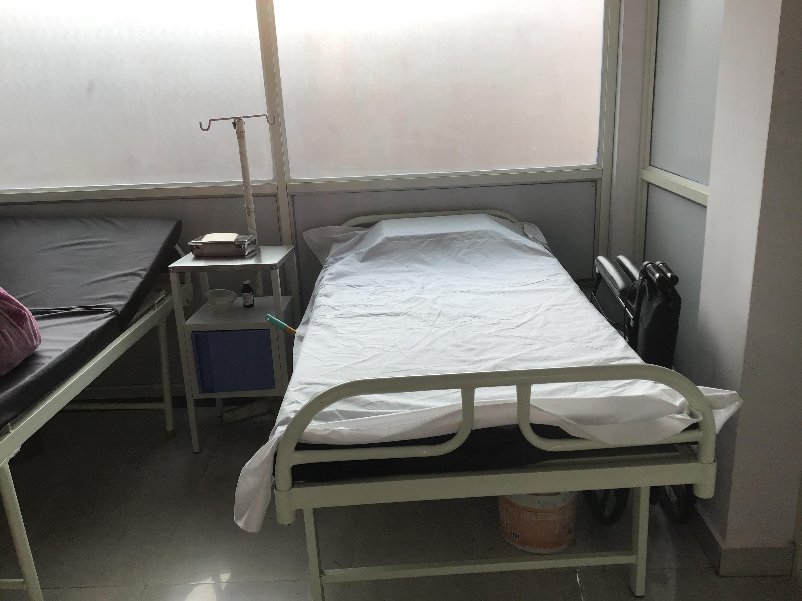 Interior view photo of Dr Mahendra pratap singh (THE CARE CLINIC ) - Photo 2 at vidisha 464001