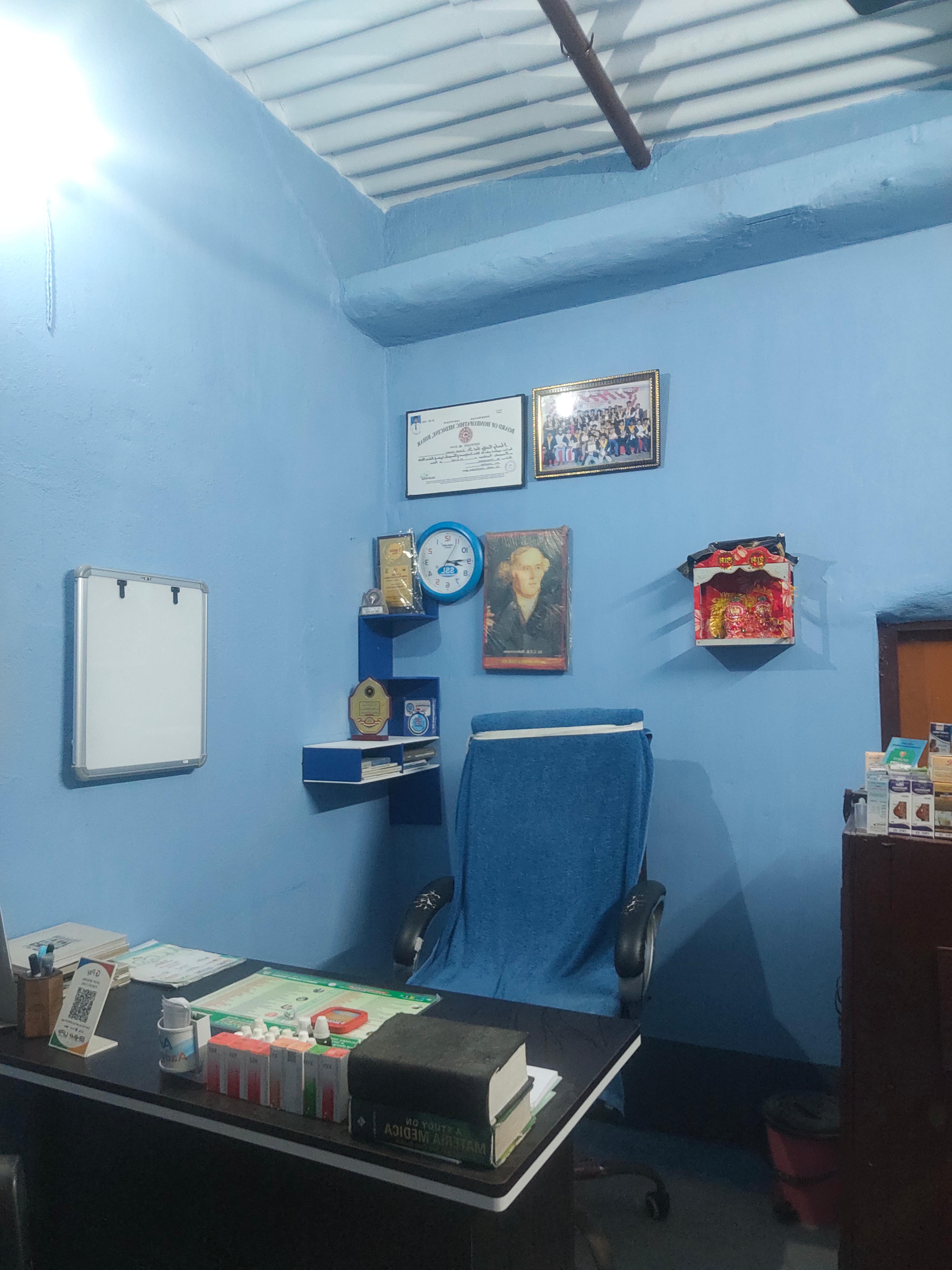 Interior view photo of Dr KNT MEMORIAL HOMOEO CLINIC - Photo 3 at muzaffarpur 843109