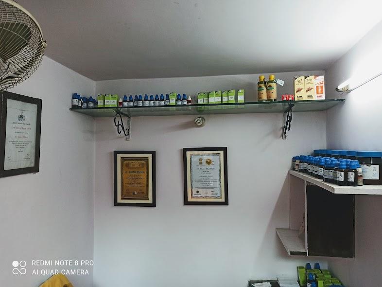 Interior view photo of Divine Healing Homoeopathic Clinic - Photo 2 at Not Available 110031