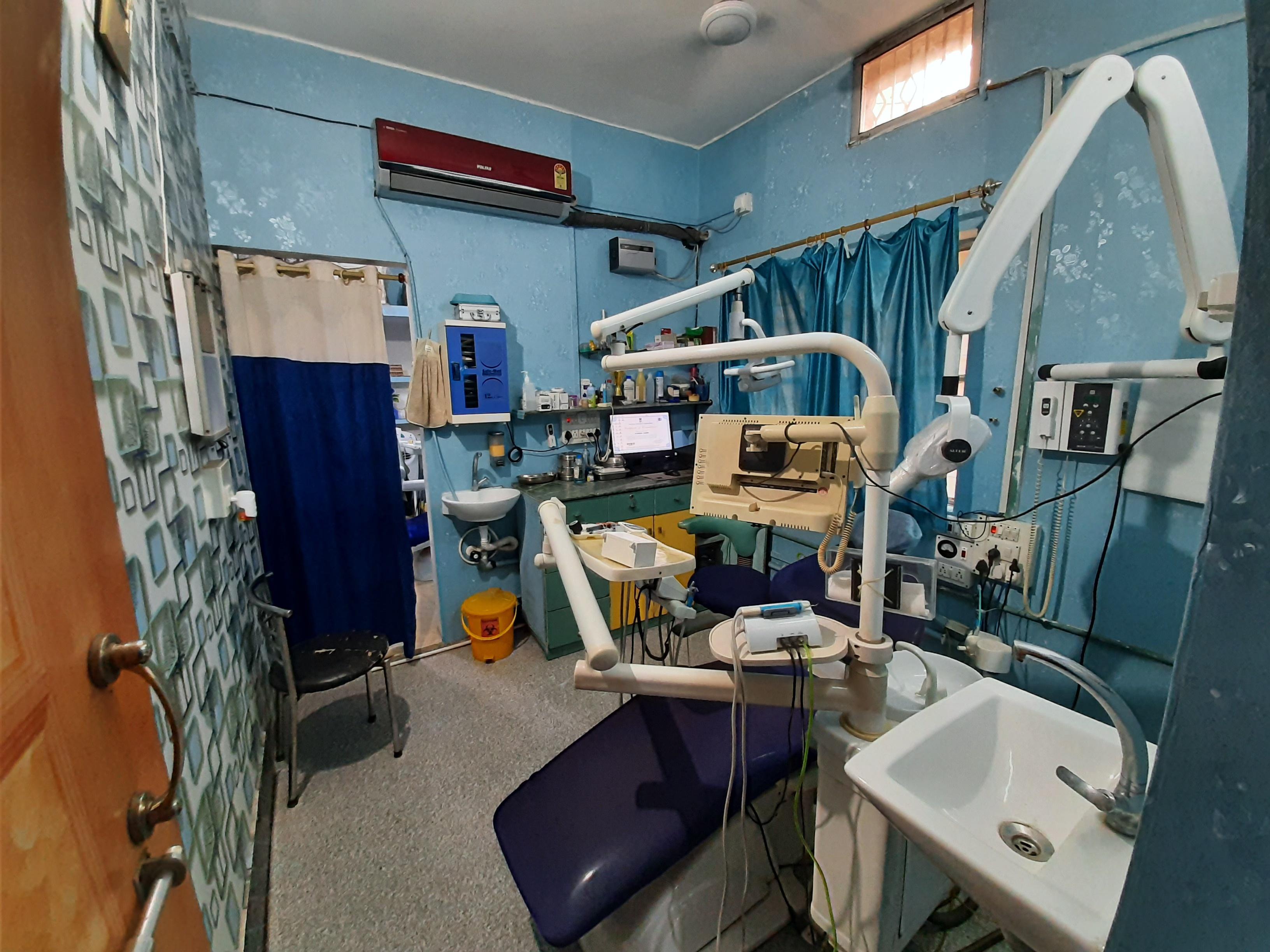 Interior view photo of The Smile Dental Clinic, Arwal - Photo 2 at Arwal Sipah Panchayat 804401