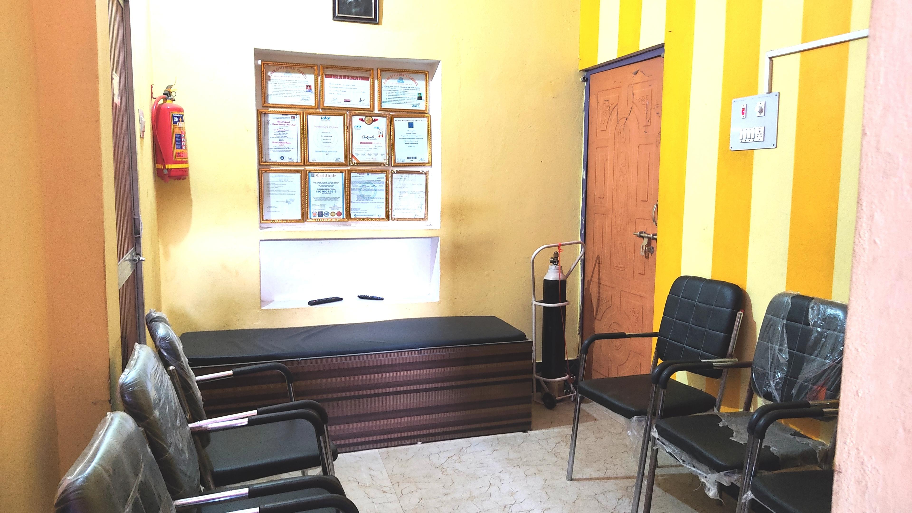 Interior view photo of The Smile Dental Clinic, Arwal - Photo 3 at Arwal Sipah Panchayat 804401