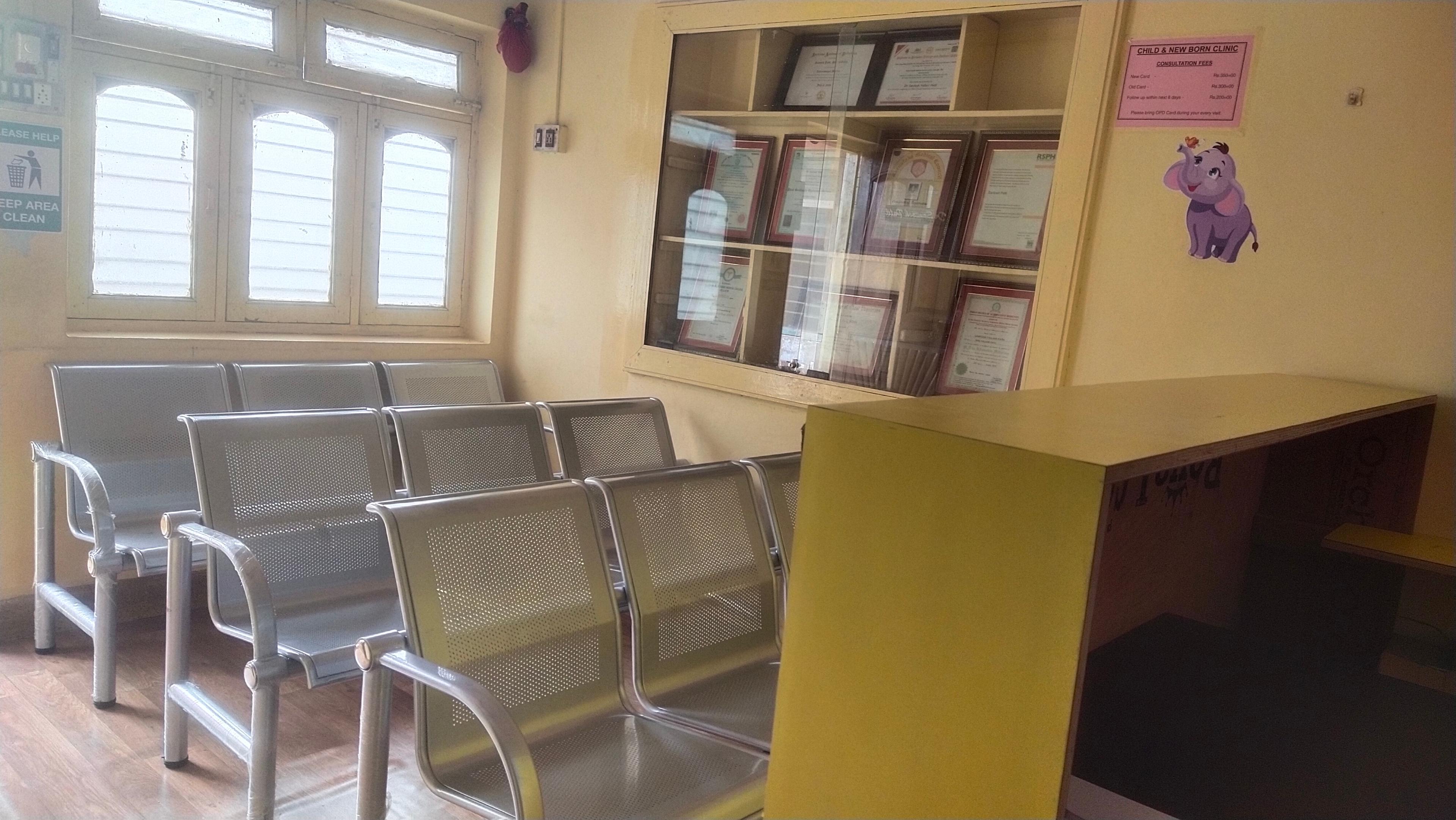 Interior view photo of Child and Newborn Clinic, Alnavar - Photo 2 at Alnavar 581103