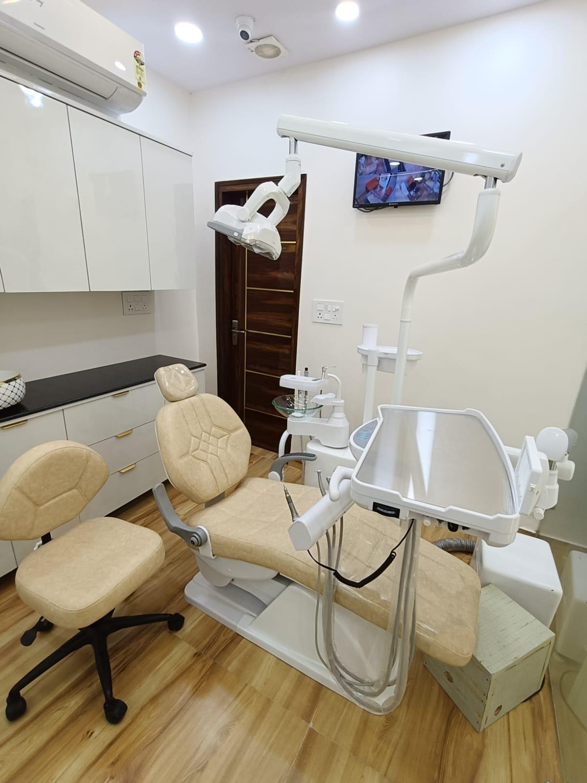 Interior view photo of 32 Dental Avenue sec-5 - Photo 1 at delhi 110085