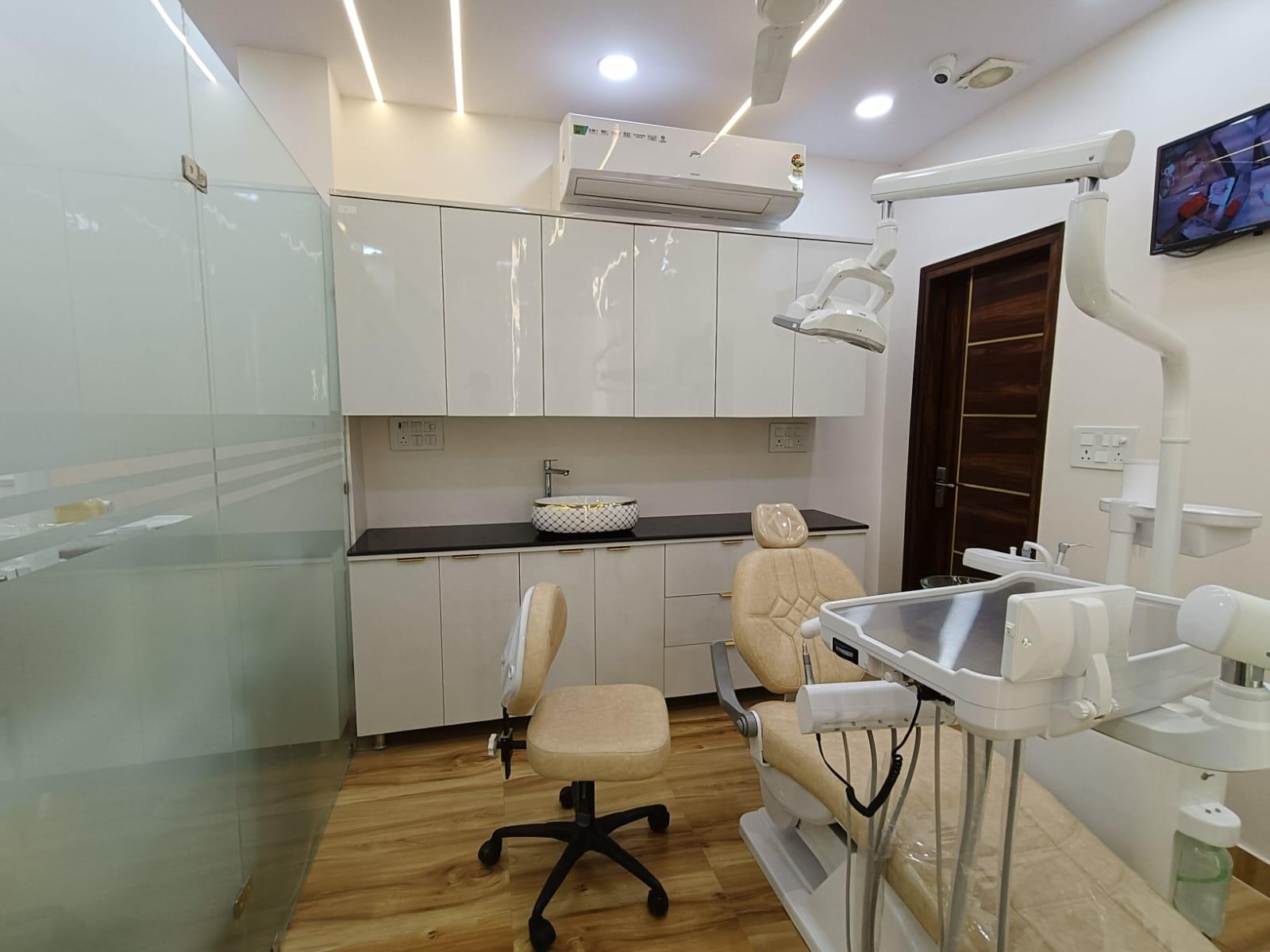 Interior view photo of 32 Dental Avenue sec-5 - Photo 2 at delhi 110085