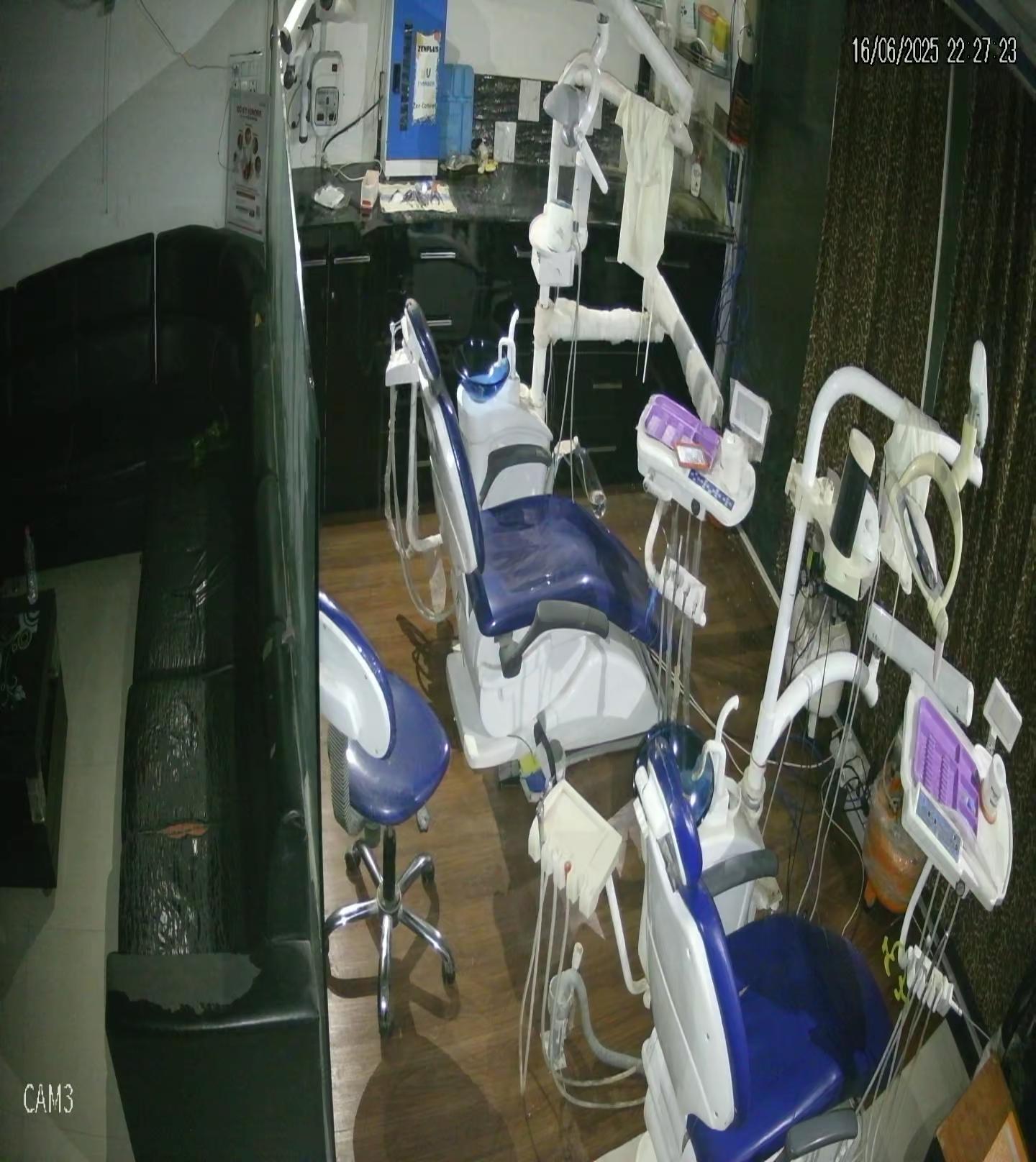 Interior view photo of Navkar Dental Care - Photo 3 at vadodara 390006