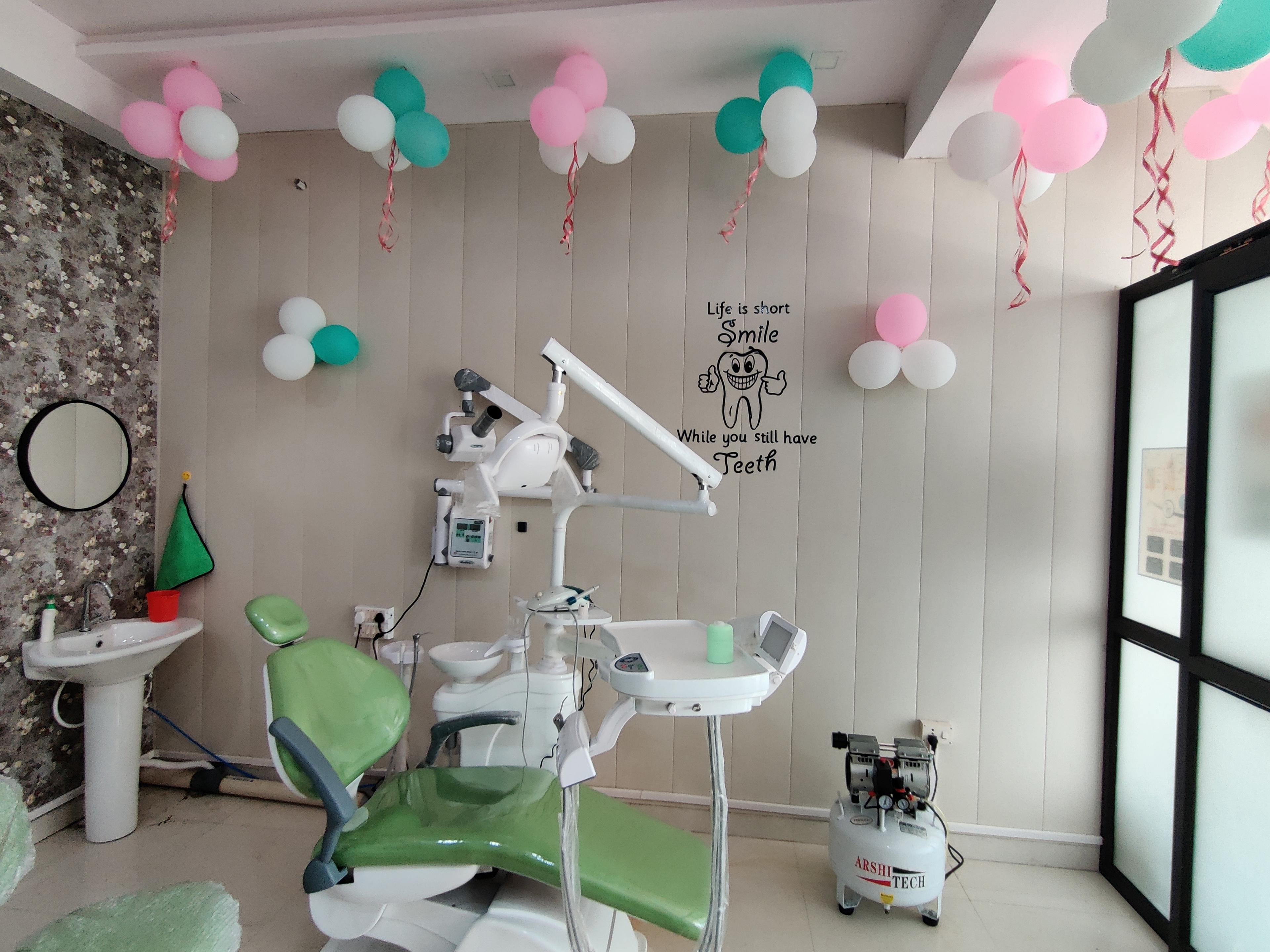 Interior view photo of Dentocare - The Tooth Xpert | Root Canal Specialist in Agra - Photo 3 at agra 282007