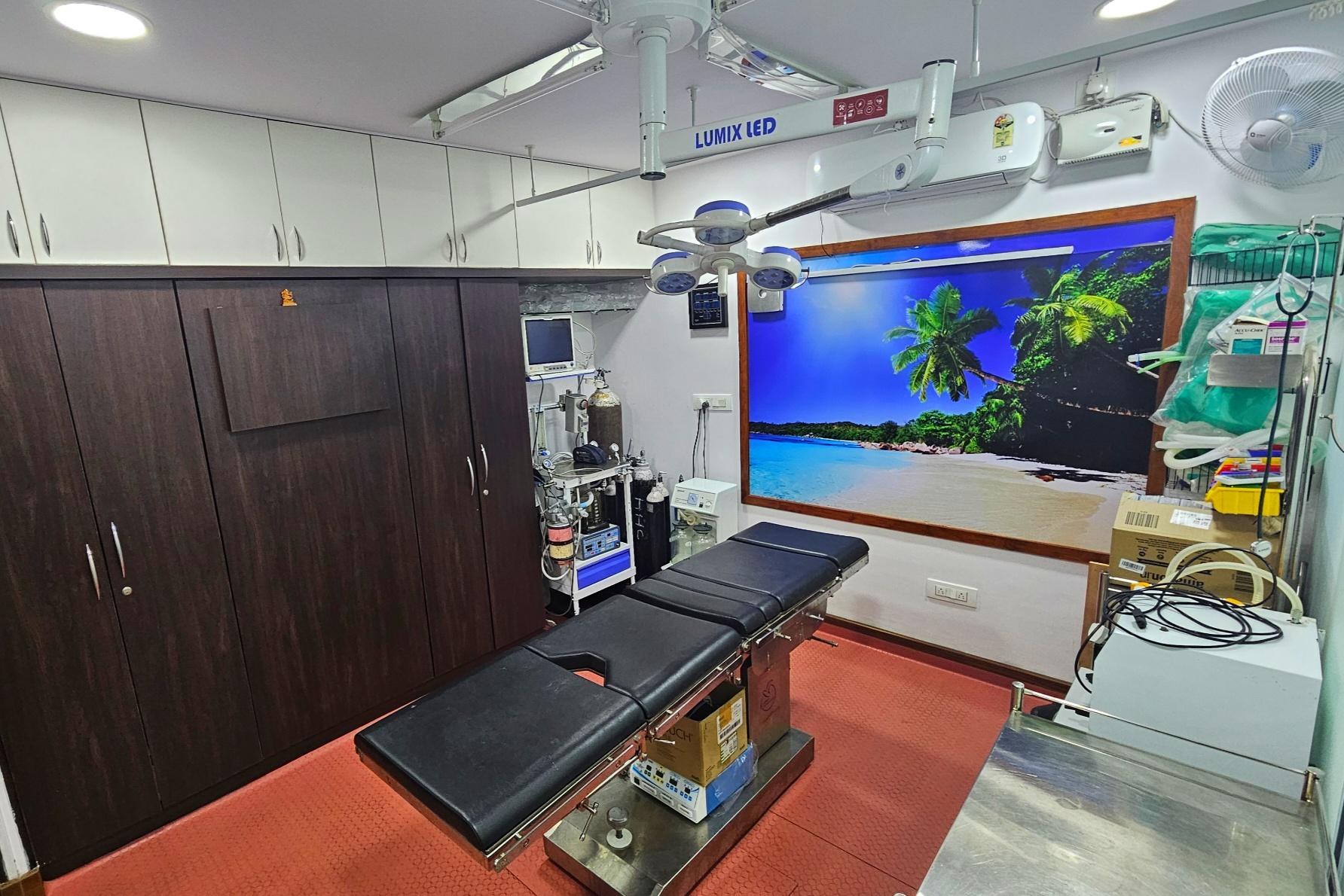 Interior view photo of Healios Wound and Plastic Surgery Clinic - Rajajinagar - Photo 1 at bengaluru 560010