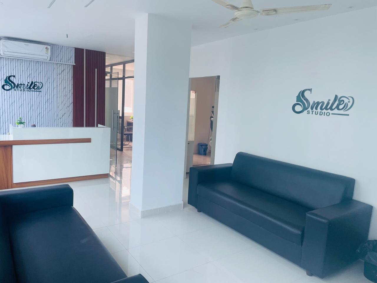 Interior view photo of Dr.Pranay's SMILE STUDIO - SUPER SPECIALITY DENTAL CLINIC - Photo 3 at Serilingampalle (M) 500019