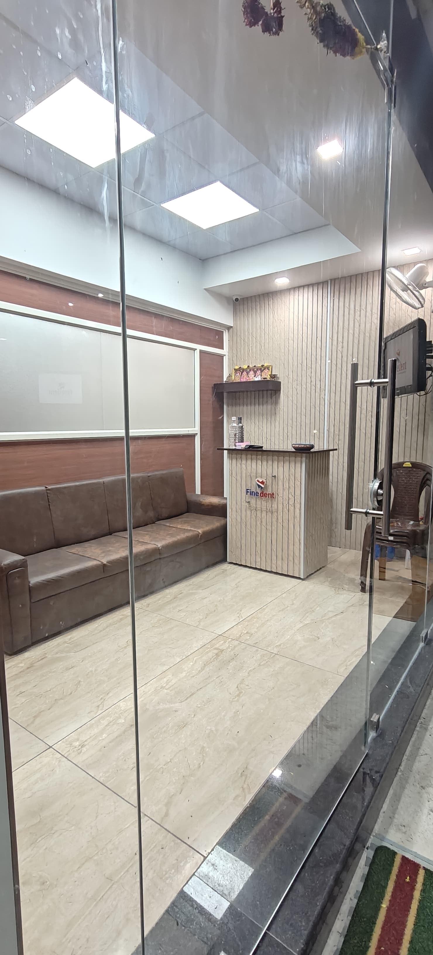Interior view photo of Finedent Dental Clinic - Photo 2 at tiruchirappalli 620007