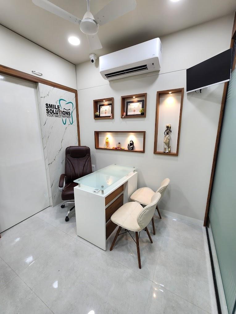 Interior view photo of Smile Solutions Advanced Dental Care and Implant Center - Photo 2 at mumbai 400091
