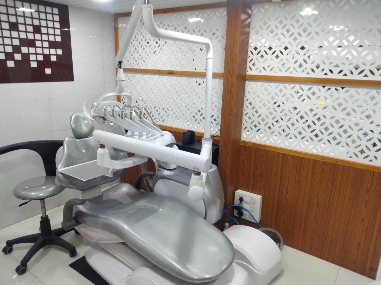 Interior view photo of Aesthetic Dental Clinic - Photo 2 at navi mumbai 410218