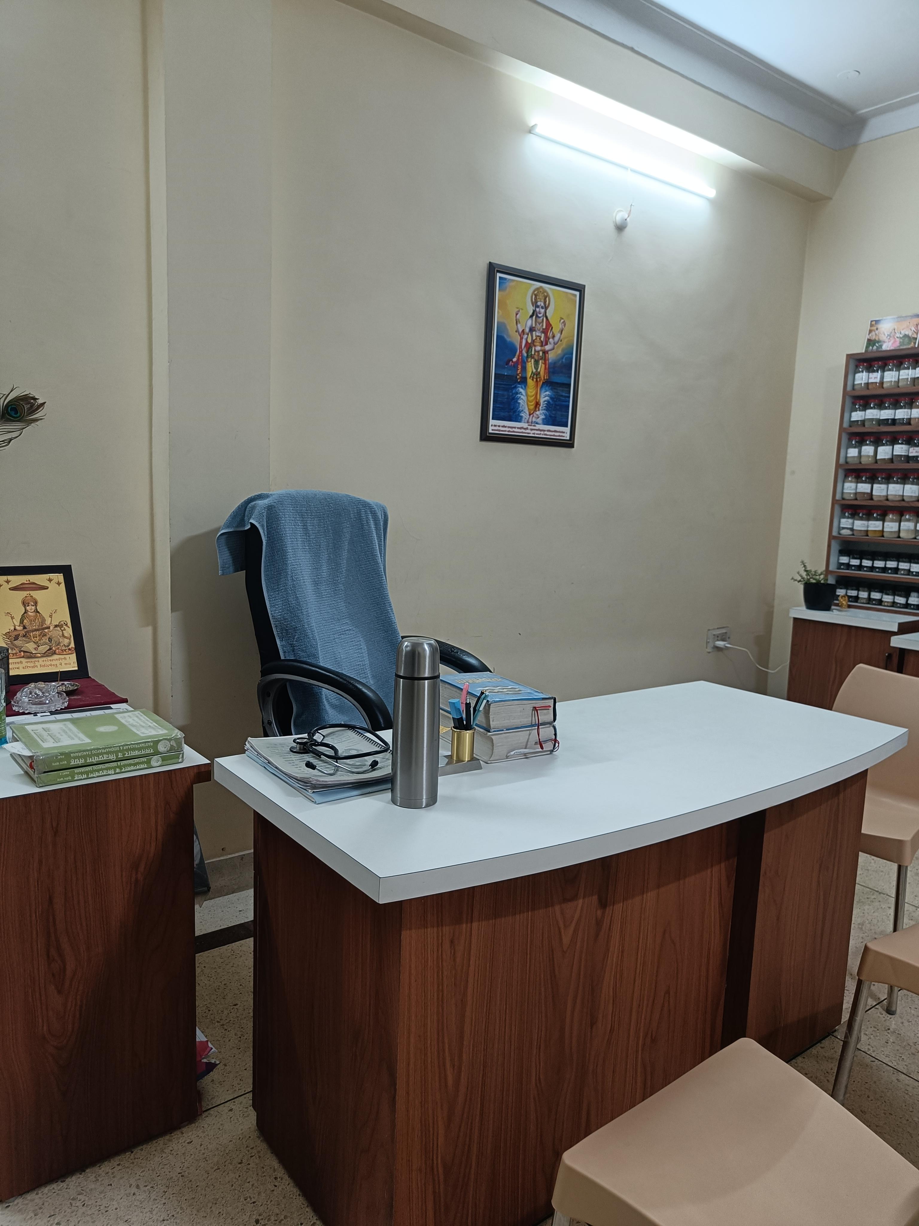 Interior view photo of Shri Vishwa Swastik ayurved and panchkarma chikitsalaya - Photo 2 at bhopal 462039