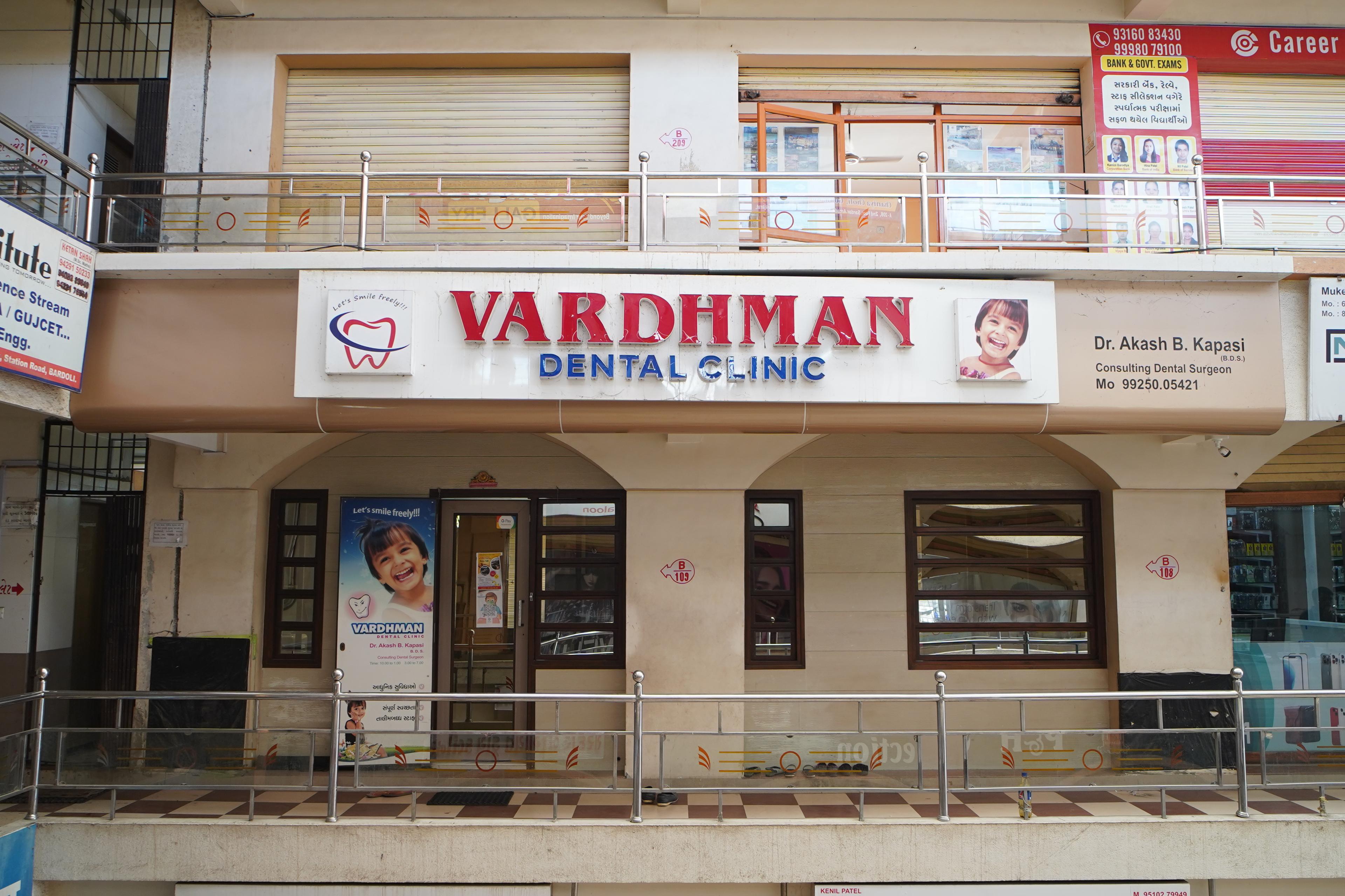Clinic signage photo of Vardhman Dental Clinic - Photo 1 at bardoli 394601