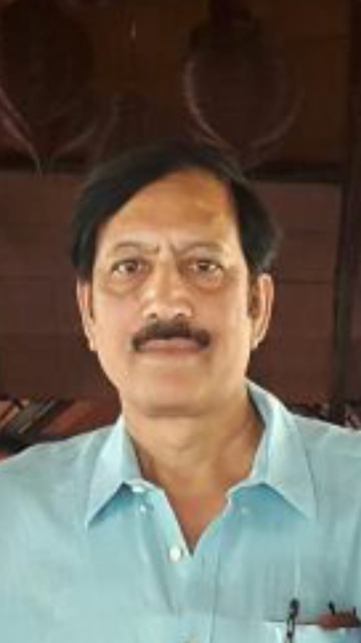 Dr. R K Mundra