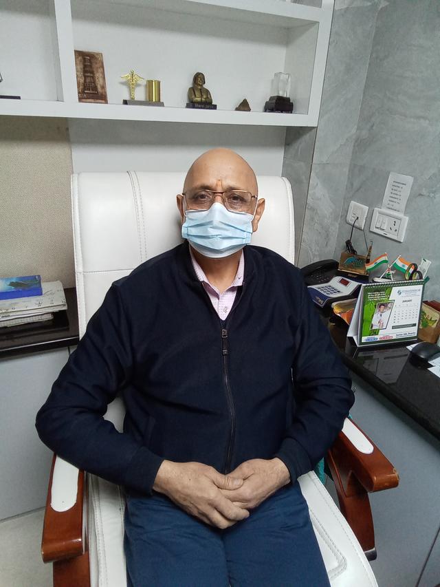 Dr. Ravinder Amraik